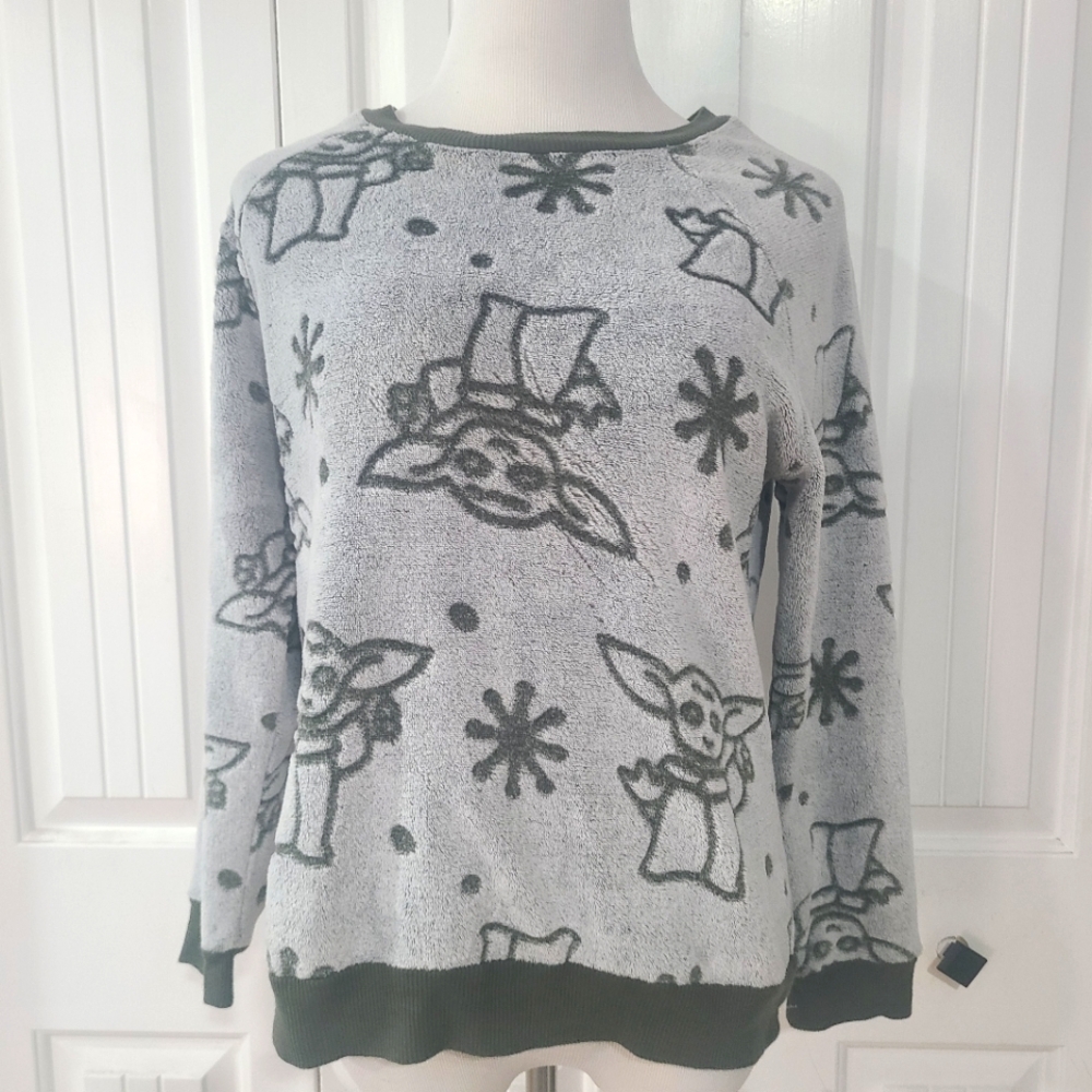 Star Wars The Mandalorian Grogu Fleece Shirt Top Medium Lounge Relax Movie Yoda
